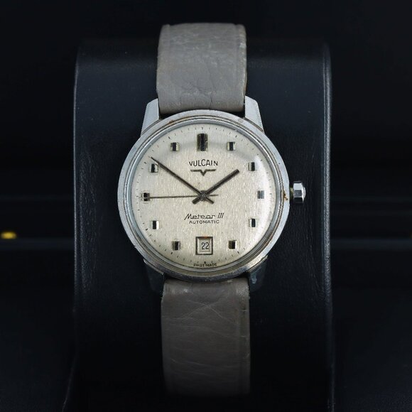 Vulcain Meteor III Vintage Automatic 34.5mm, Silver Dial - Stainless Steel